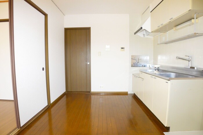 エステ－ト明星の物件内観写真