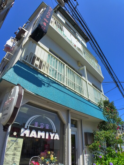 間宮ビルの物件外観写真