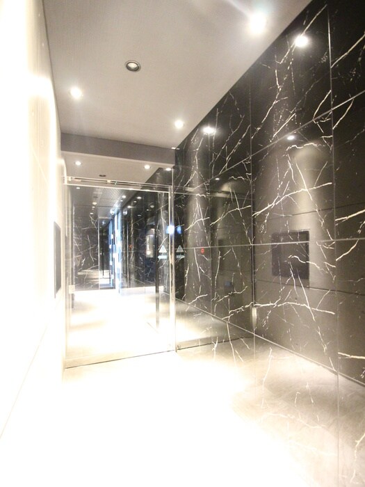 S-RESIDENCE新宿御苑の物件外観写真