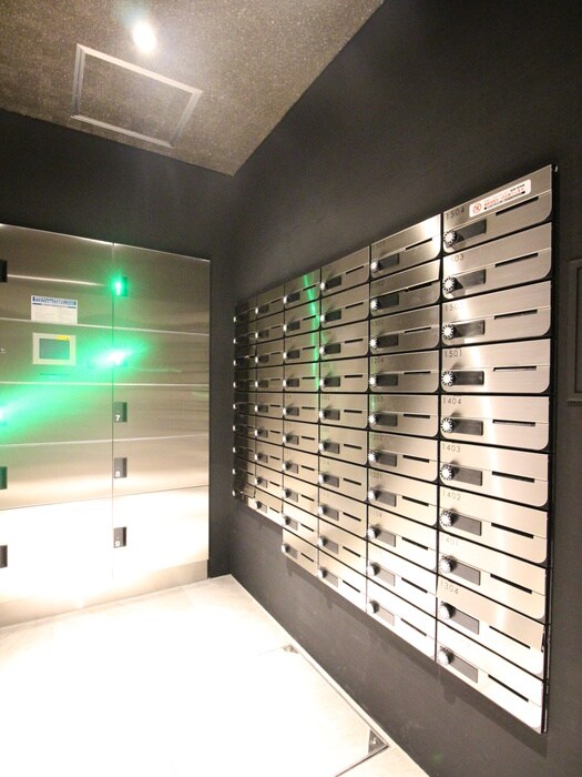 S-RESIDENCE新宿御苑の物件外観写真