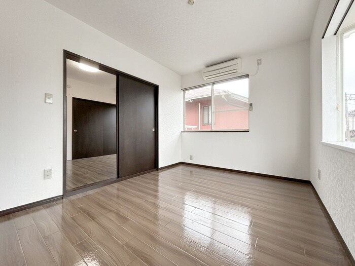 サンコーポ松ヶ丘の物件内観写真