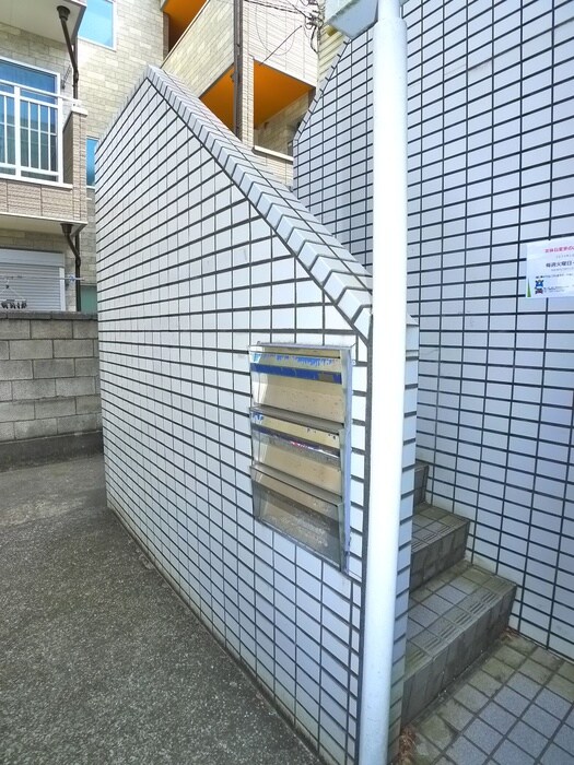 サンコーポ松ヶ丘の物件外観写真