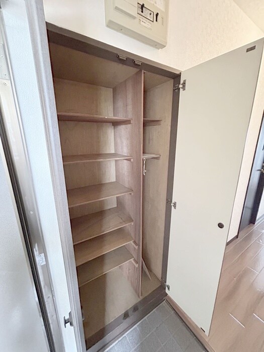 サンコーポ松ヶ丘の物件内観写真