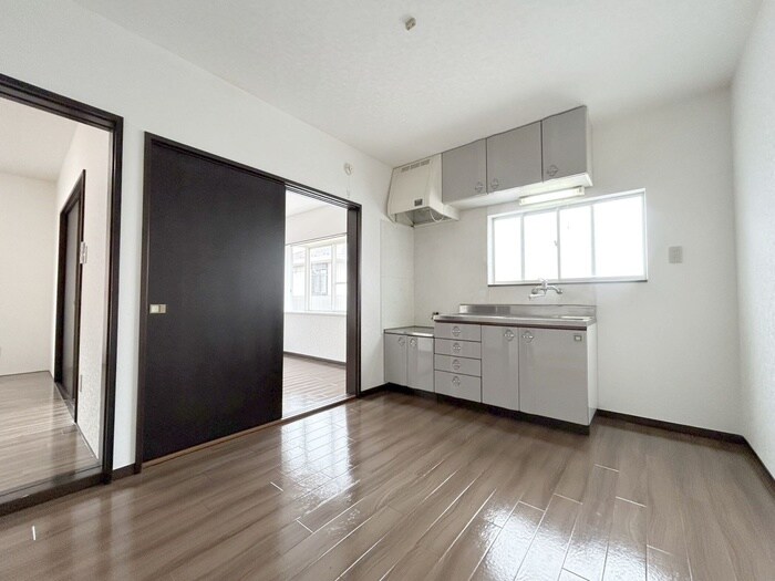 サンコーポ松ヶ丘の物件内観写真