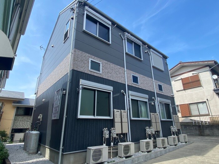 グランドヒル中山の物件外観写真