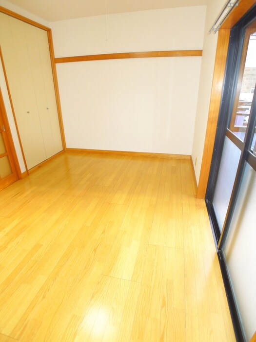 中央コータース二番館の物件内観写真