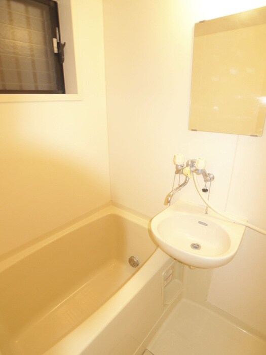 中央コータース二番館の物件内観写真