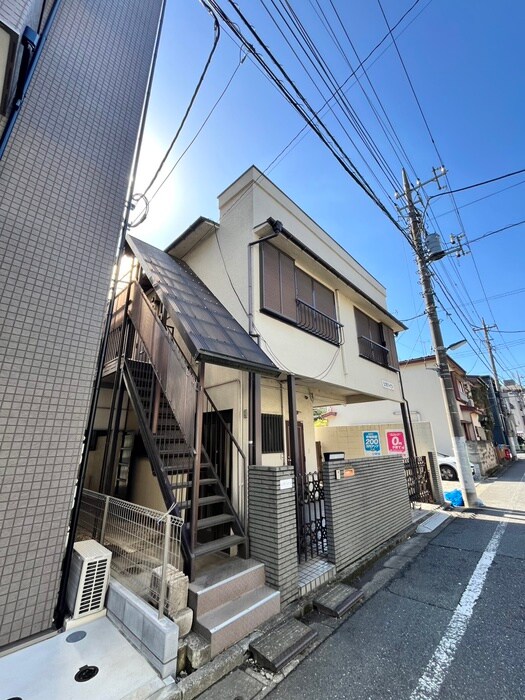 リオハイツの物件外観写真