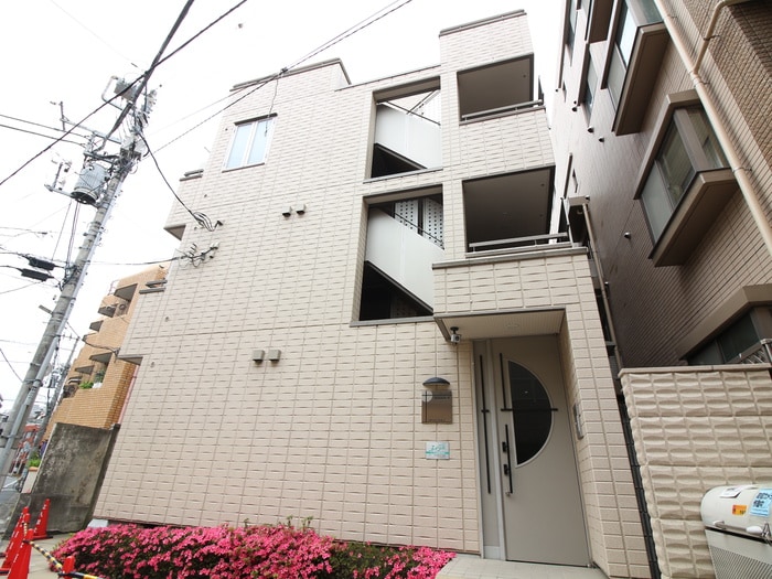 MANA-Kの物件外観写真