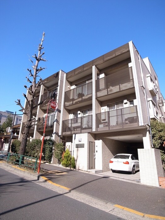 目白坂ｆｌａｔの物件外観写真