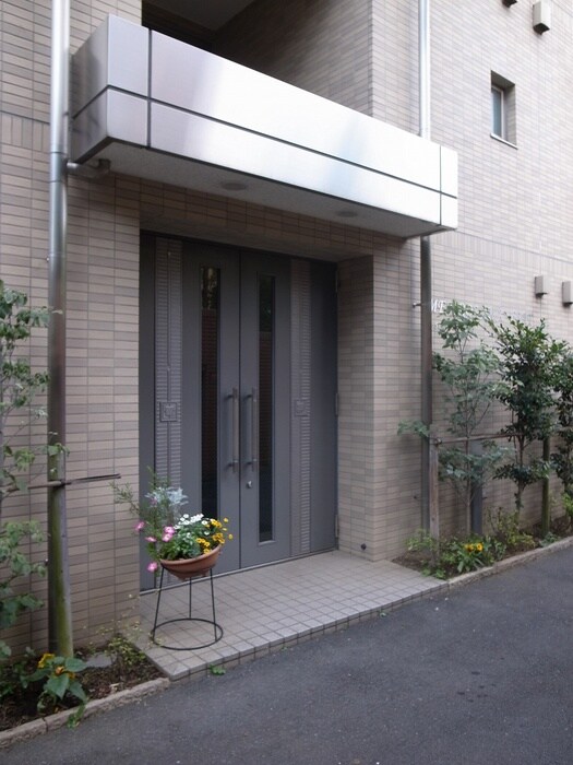 目白坂ｆｌａｔの物件外観写真