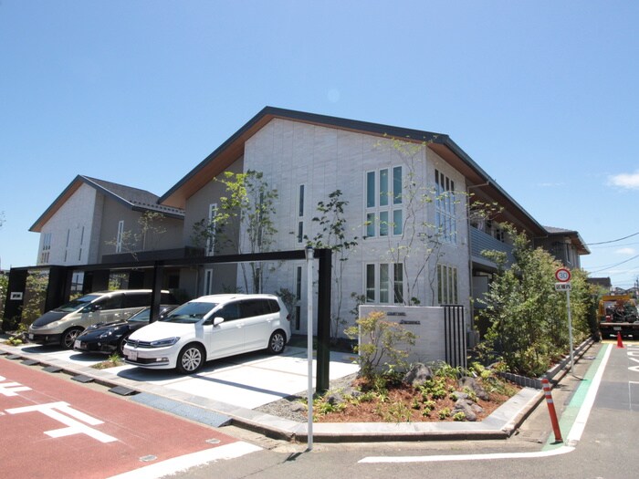 コートヤードＩレジデンスの物件外観写真