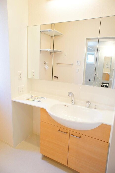 ルミエールAの物件内観写真