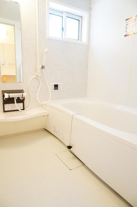 ルミエールAの物件内観写真