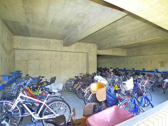 シティ行徳の物件外観写真