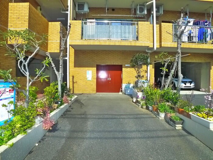 シティ行徳の物件外観写真