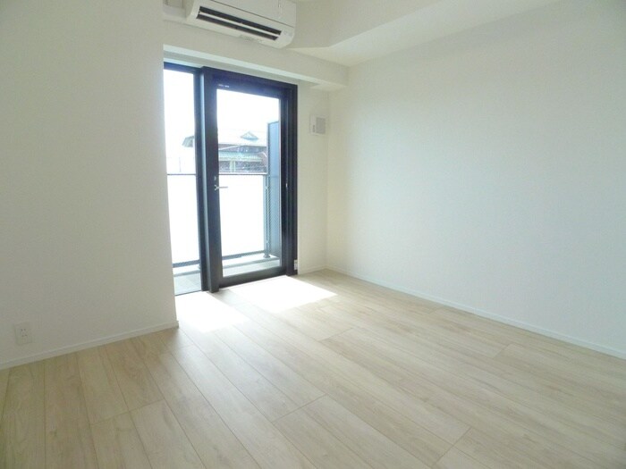 S-RESIDENCE原木中山azureの物件内観写真