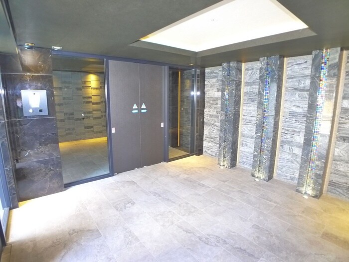 S-RESIDENCE原木中山azureの物件外観写真