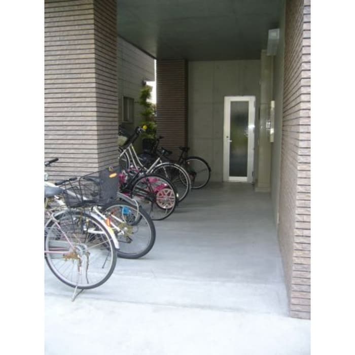 モノリスビルの物件外観写真