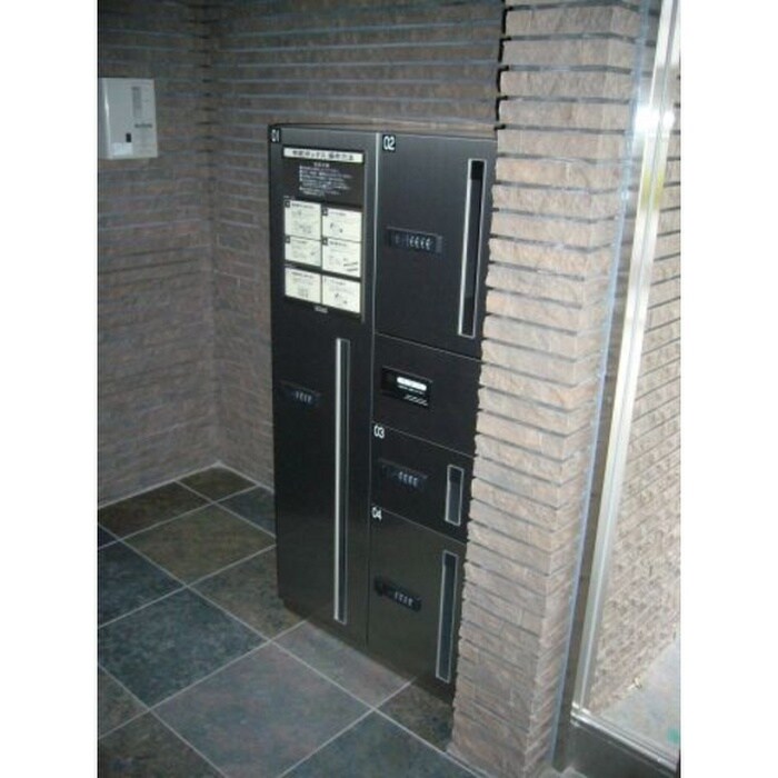 モノリスビルの物件外観写真