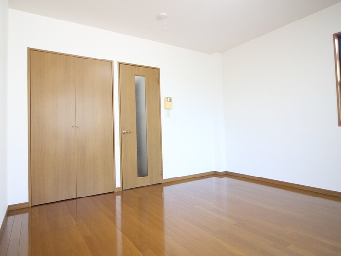 ｱﾝﾌﾟﾙｰﾙ ﾌｪｰﾙ ﾌﾞｩﾙｼﾞｮﾝの物件内観写真