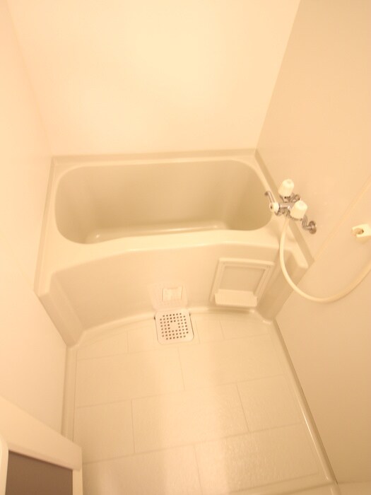 ｱﾝﾌﾟﾙｰﾙ ﾌｪｰﾙ ﾌﾞｩﾙｼﾞｮﾝの物件内観写真