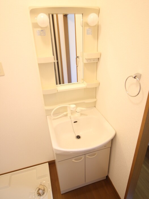 ｱﾝﾌﾟﾙｰﾙ ﾌｪｰﾙ ﾌﾞｩﾙｼﾞｮﾝの物件内観写真