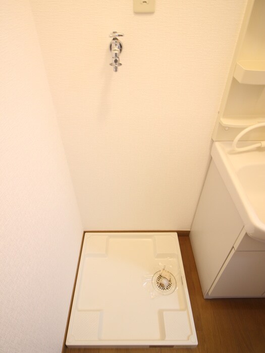 ｱﾝﾌﾟﾙｰﾙ ﾌｪｰﾙ ﾌﾞｩﾙｼﾞｮﾝの物件内観写真