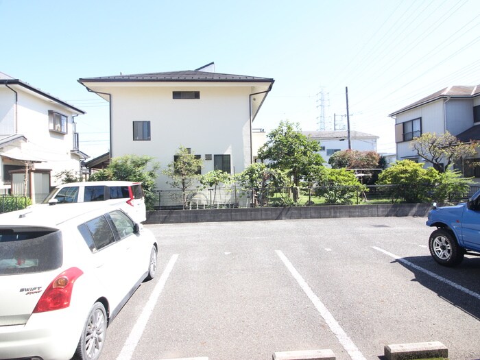 ｱﾝﾌﾟﾙｰﾙ ﾌｪｰﾙ ﾌﾞｩﾙｼﾞｮﾝの物件内観写真