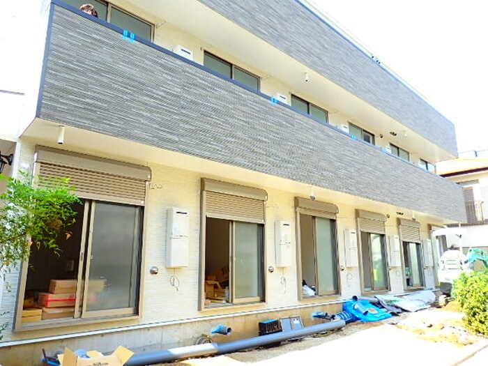 シェモア伊勢原の物件外観写真