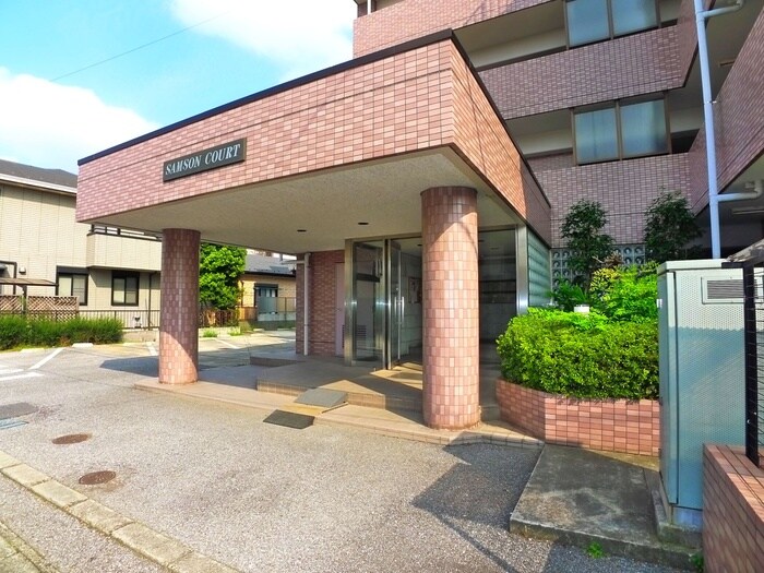 サムソンコ－トの物件外観写真