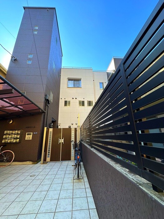 アニマジョ－ネの物件外観写真