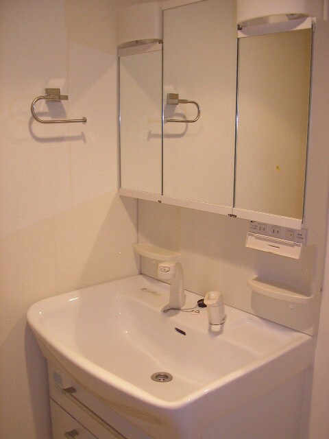 カスタリア初台の物件内観写真