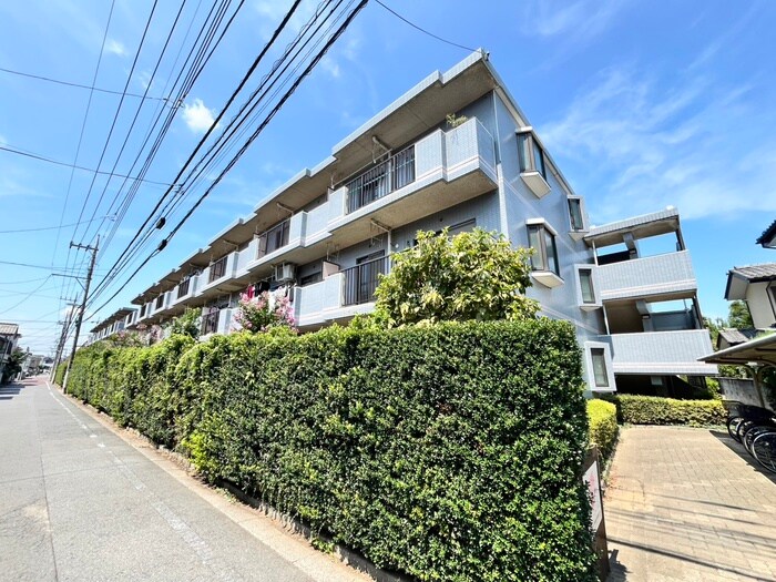 クレインパレス南大泉の物件外観写真