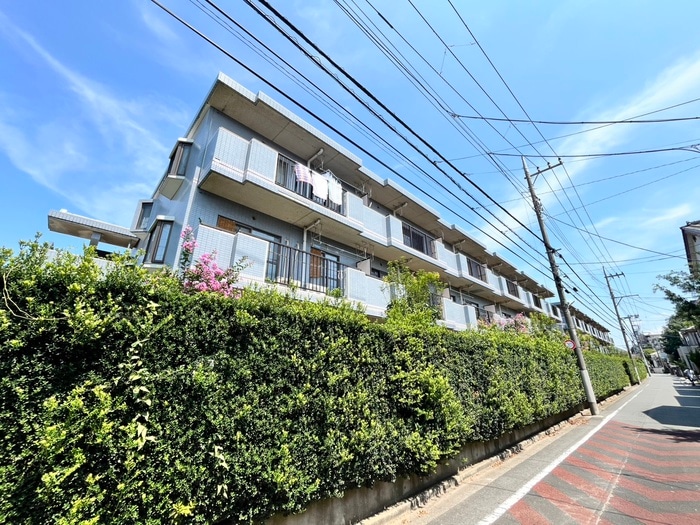 クレインパレス南大泉の物件外観写真