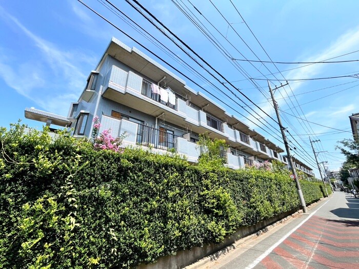 クレインパレス南大泉の物件外観写真