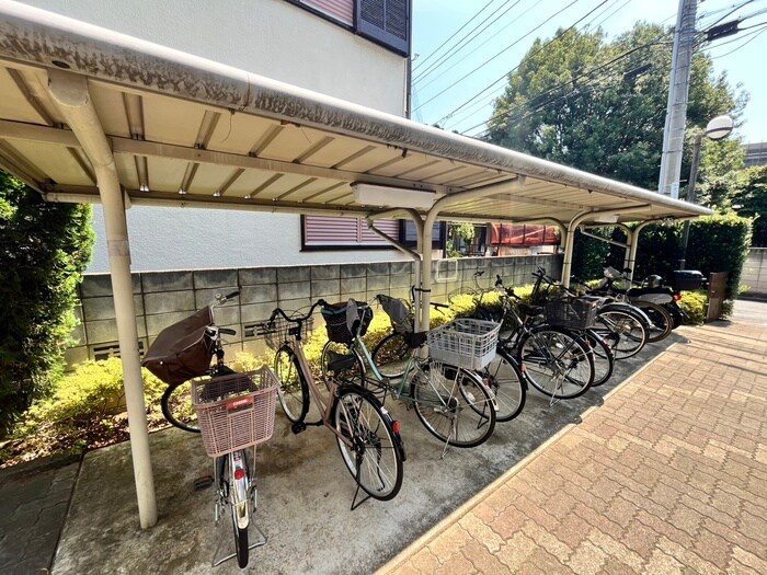 クレインパレス南大泉の物件外観写真