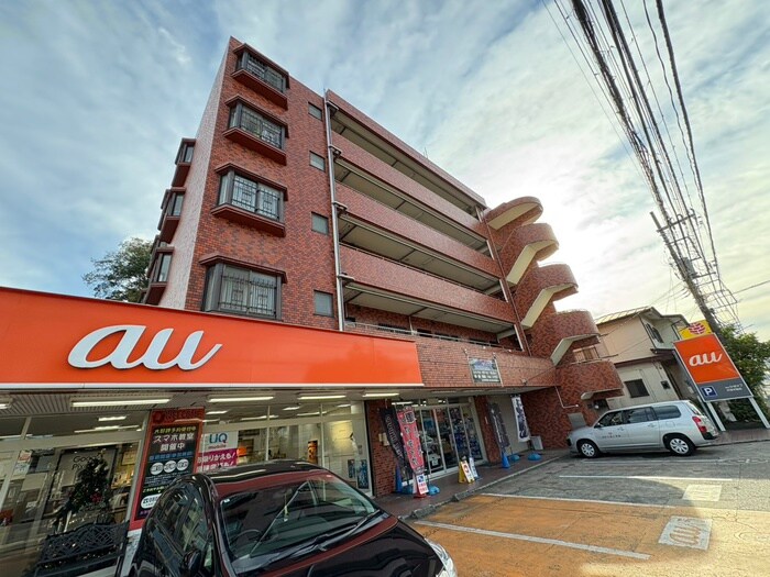 南山ハイムの物件外観写真