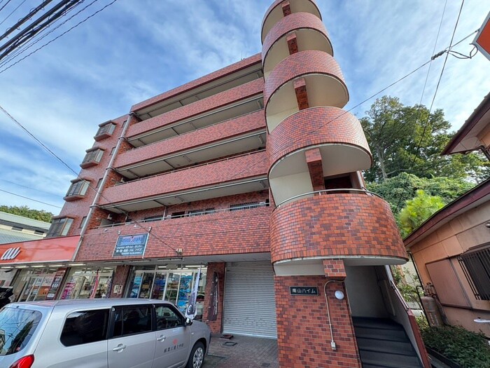 南山ハイムの物件外観写真