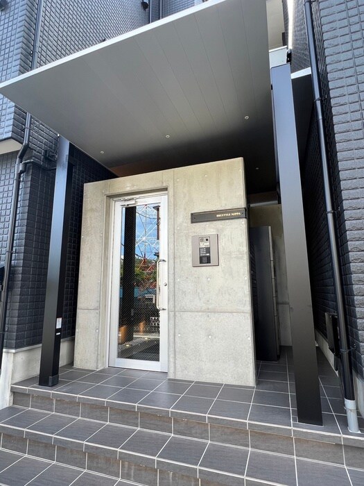 BRESTYLE　NIPPA　B棟の物件外観写真