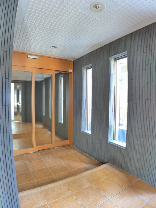 エムの物件外観写真