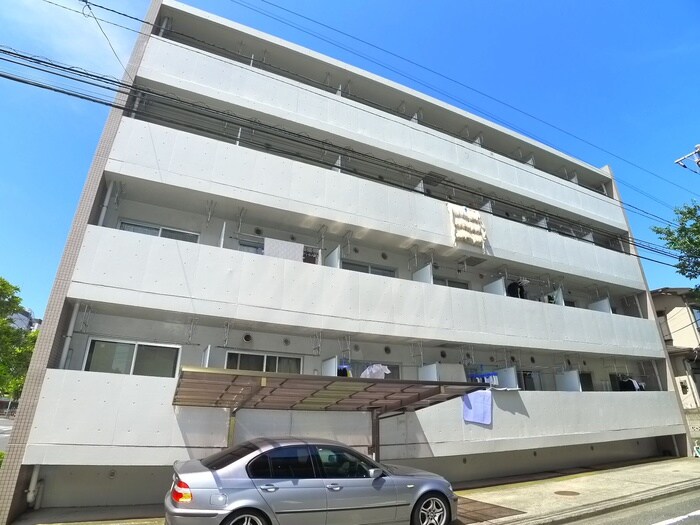 ラ・パイクス6112の物件外観写真