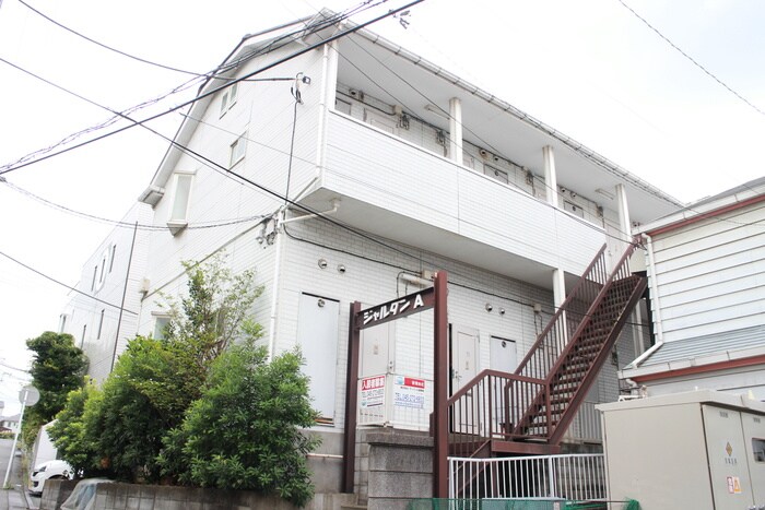 ジャルダンＡの物件外観写真