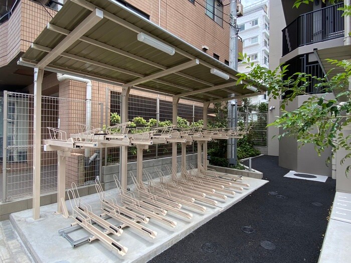 リビオメゾン東北沢の物件外観写真