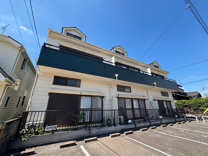 フォレストハウスの物件外観写真