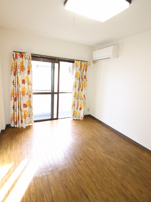 パークサイドBの物件内観写真