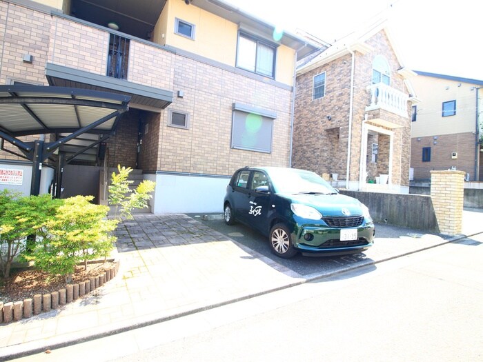 グランパルクの物件外観写真