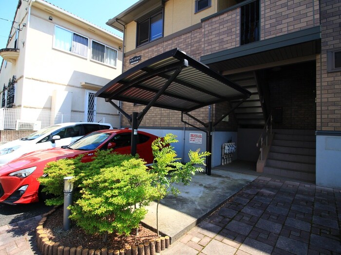 グランパルクの物件外観写真