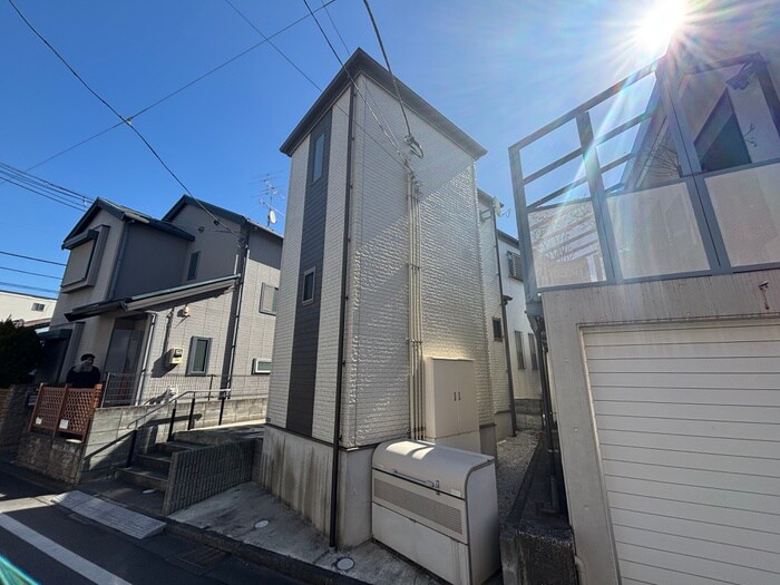 ヒルクレスト中井の物件外観写真