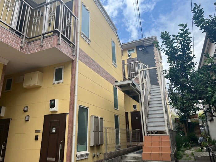 スティング新子安の物件外観写真